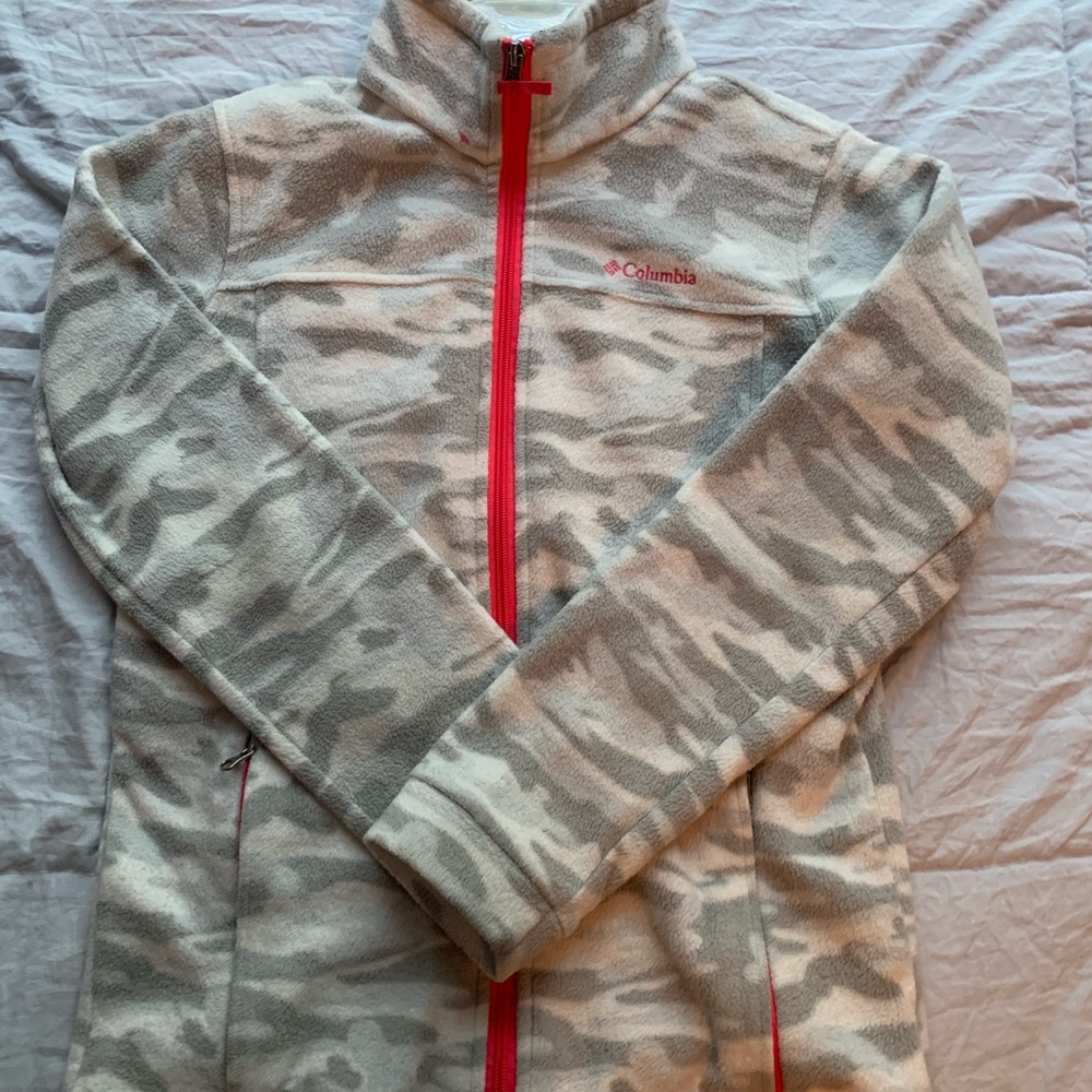 ❤️Columbia Camo Jacket